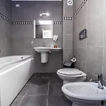 Oba Luxury Boutique Hotel Mamaia